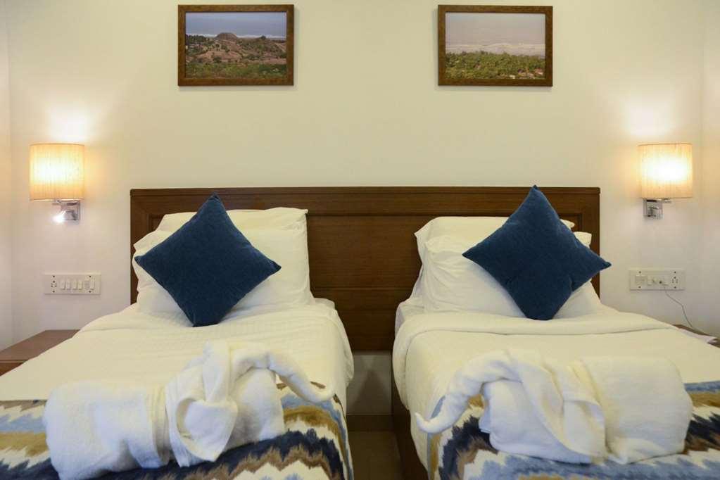 Comfort Inn Emerald Dapoli Room photo